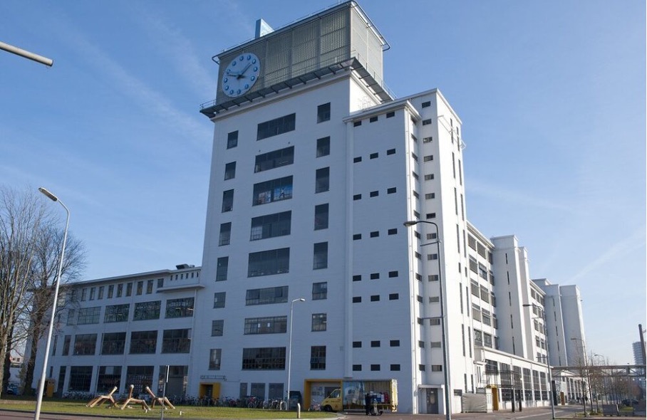 2016 Verhuizing Klokgebouw